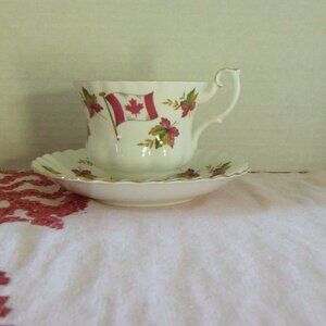 Royal Albert teacup and saucer Canada From Sea to Sea maple leaf vintage china